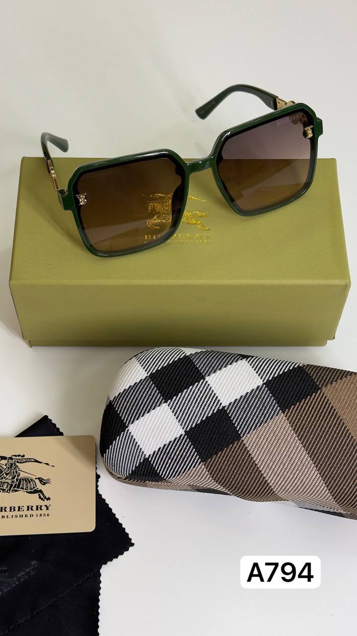 نظارة شمسية نسائية - Burberry