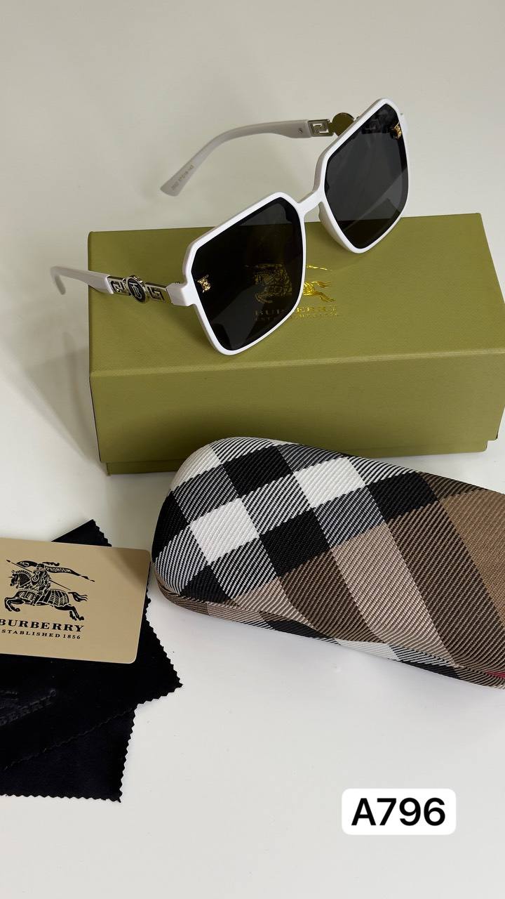 نظارة شمسية نسائية - Burberry