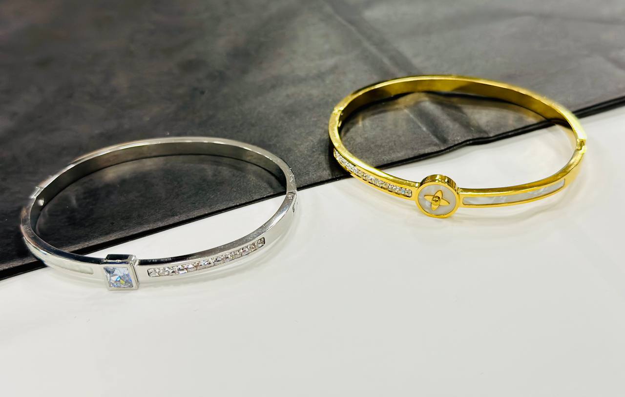 Women's bangle bracelets