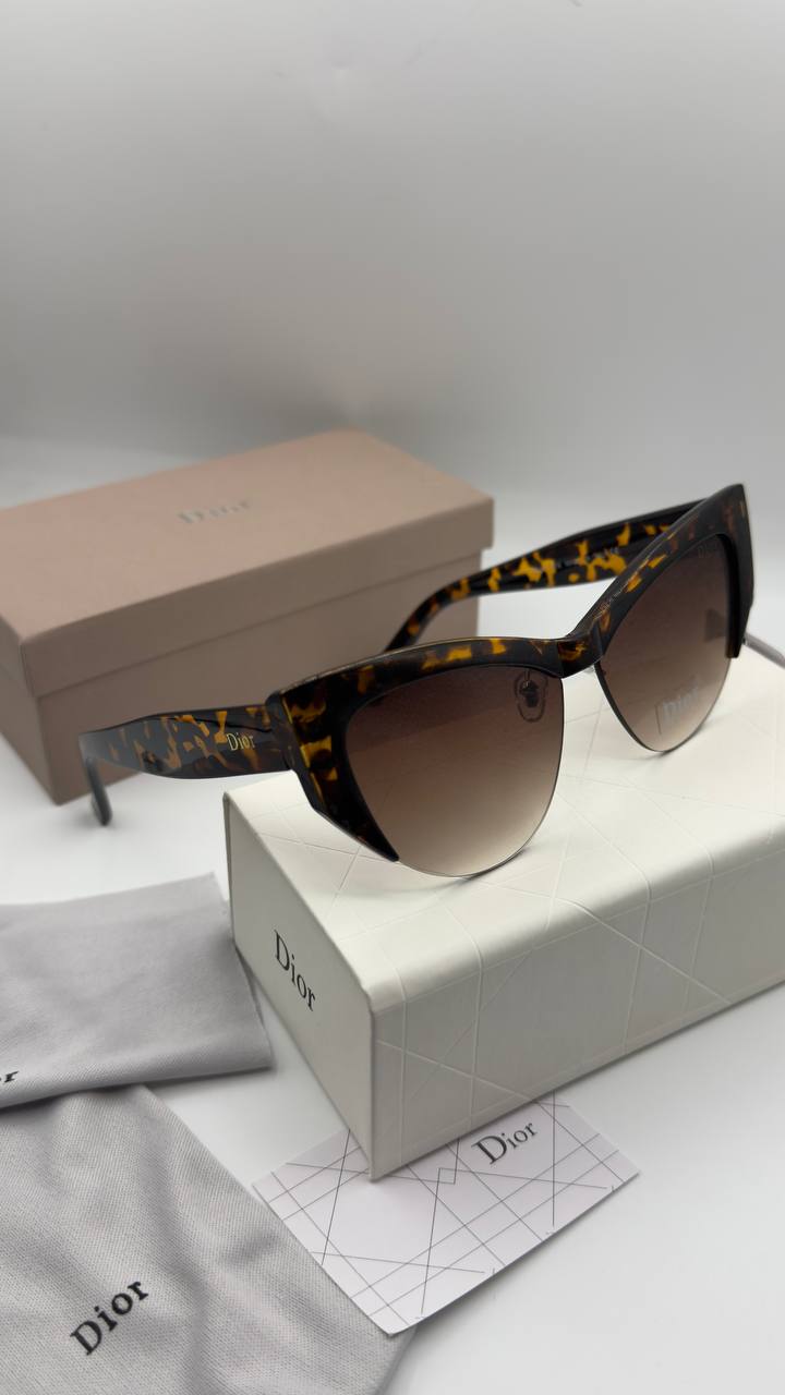 نظارة شمسية نسائية - DIOR