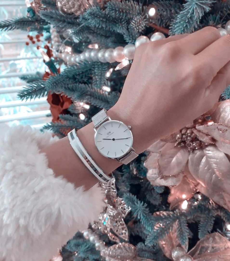Women's Watch with Bracelet - DANIEL WELLINGTON