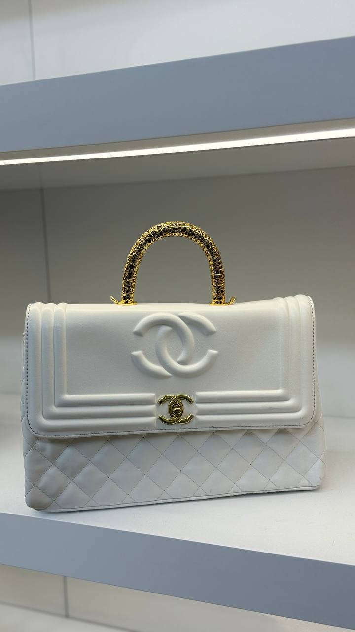 شنطة نسائية - CHANEL