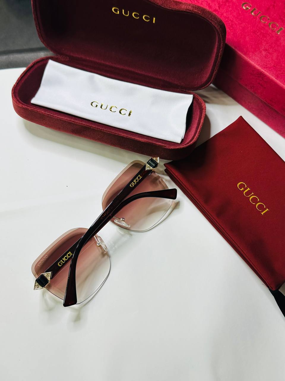 نظارة شمسية نسائية - GUCCI