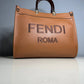 شنطة نسائية - FENDI