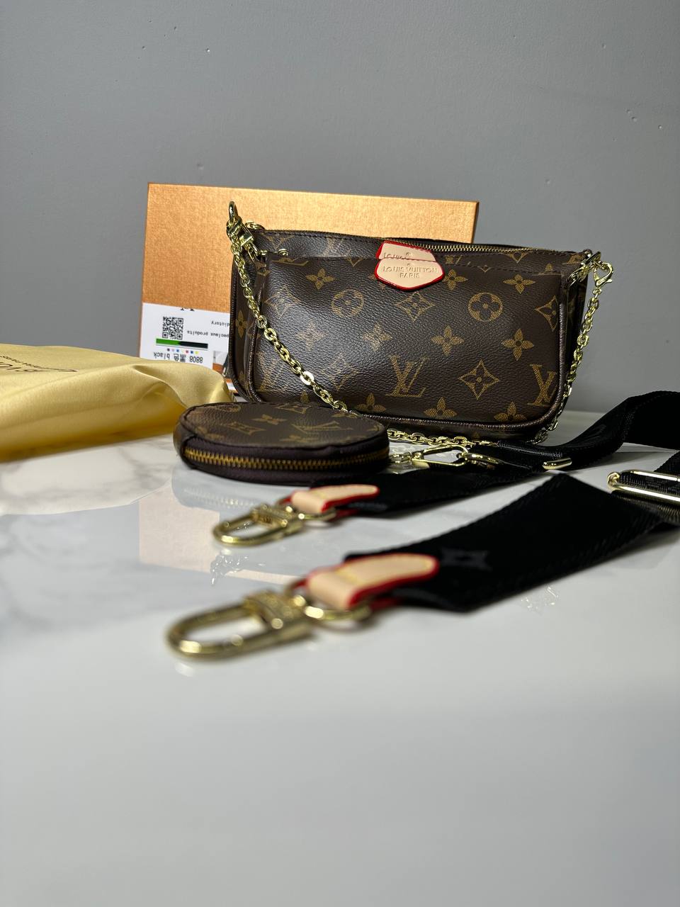 شنطة كروس نسائية - LOUIS VUITTON