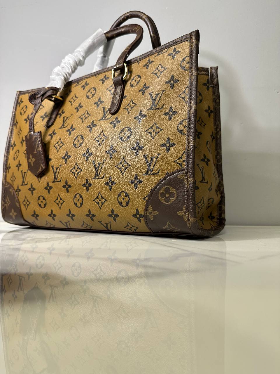 شنطة نسائية - LOUIS VUITTON