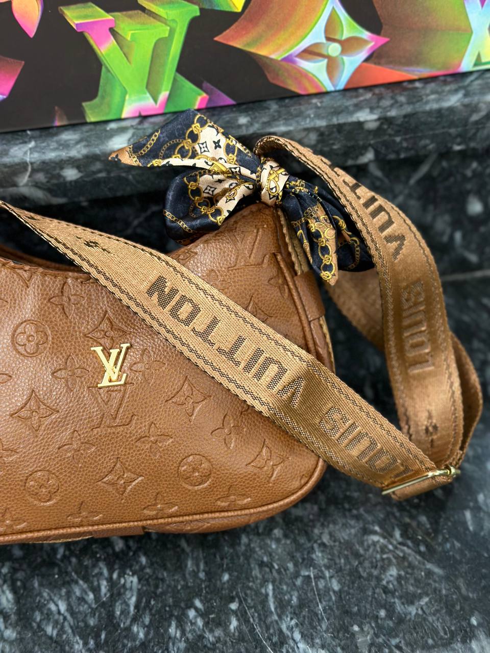 شنطة كروس نسائية - LOUIS VUITTON