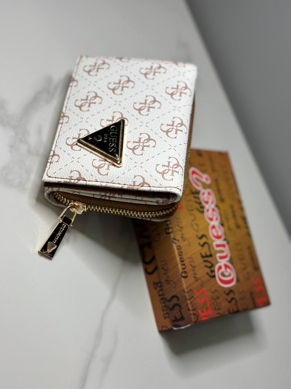 Women's wallets - GUESS 