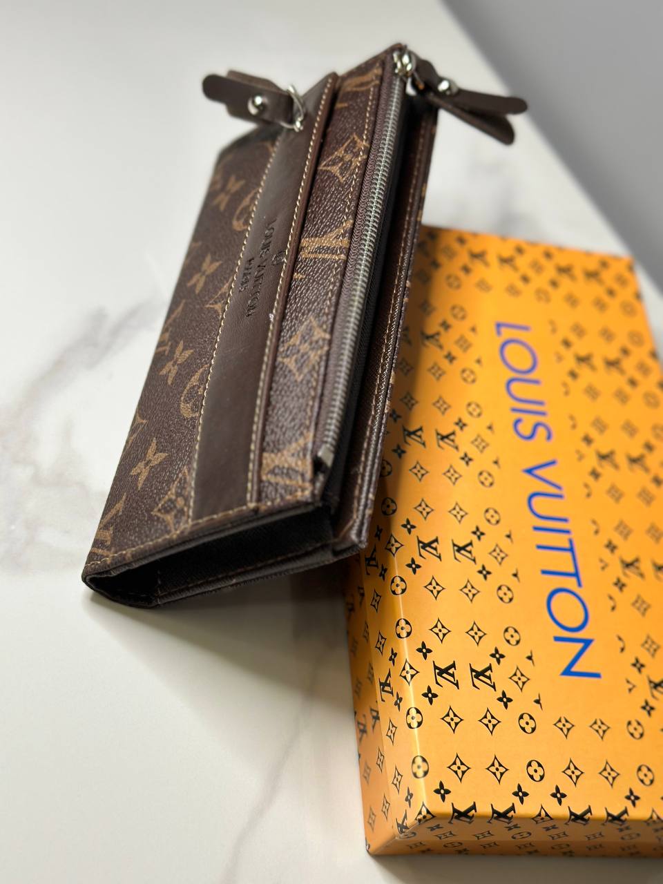 جزدان نسائي - LOUIS VUITTON