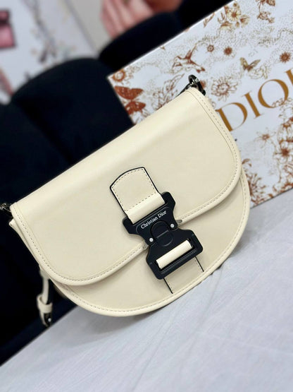 شنطة كروس نسائية - DIOR