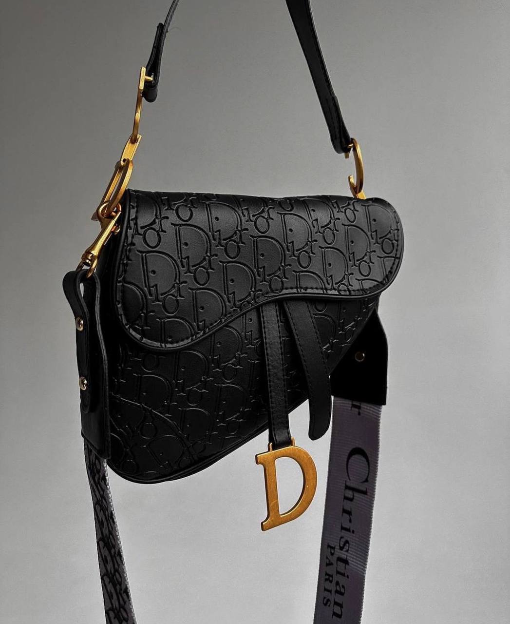 شنطة نسائية - DIOR