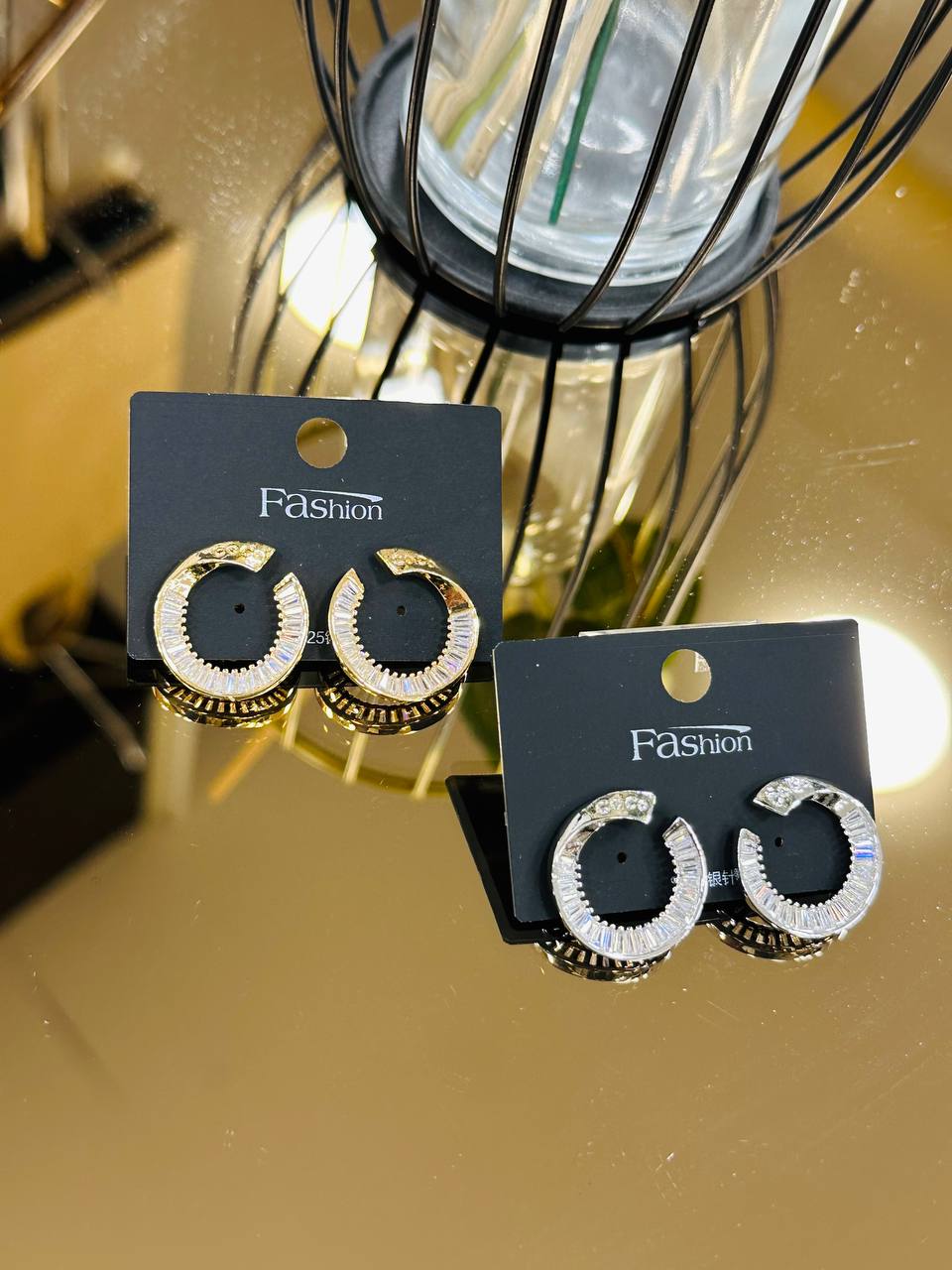 Women's zircon earring