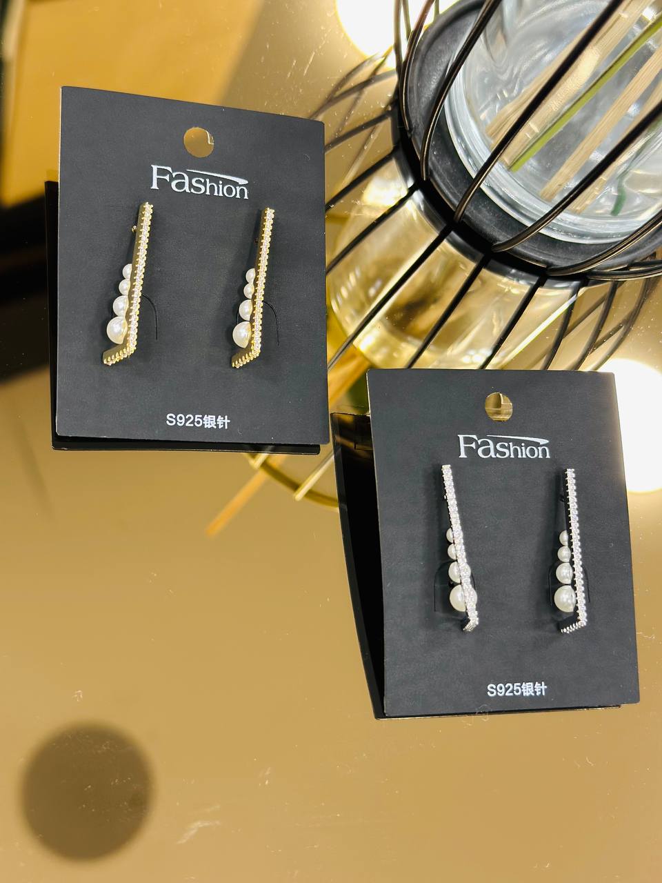 Women's zircon earring