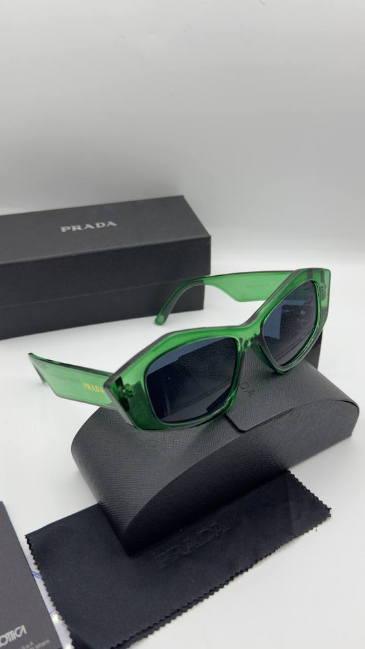 نظارة شمسية نسائية شامل علبة وملحقاتها- PRADA