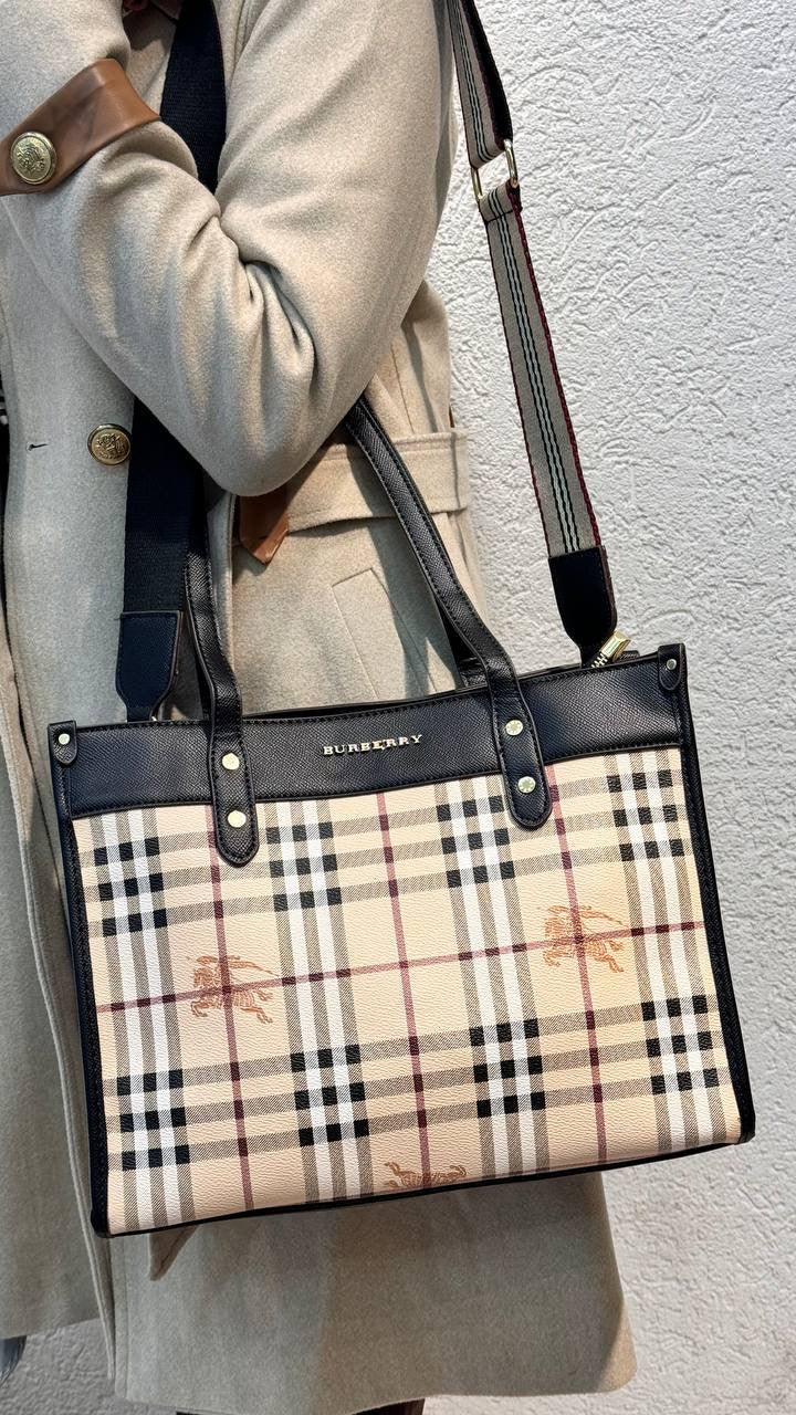 حقيبة بربري - متوفرة بعدة اللوان - Burberry