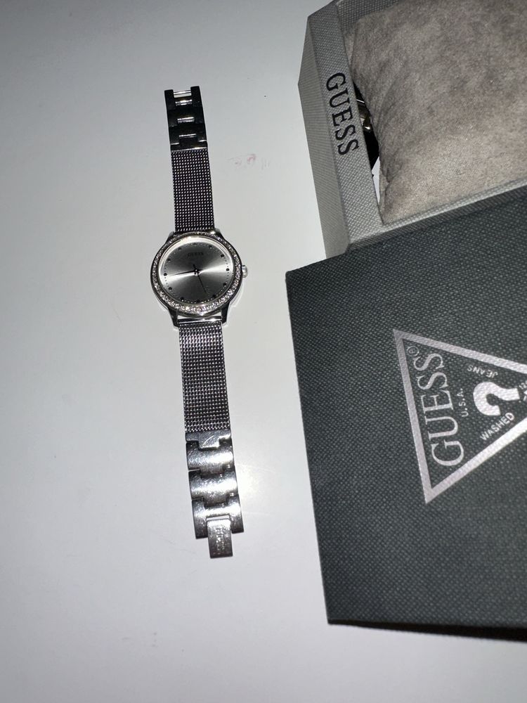 Women's watch - GUESS