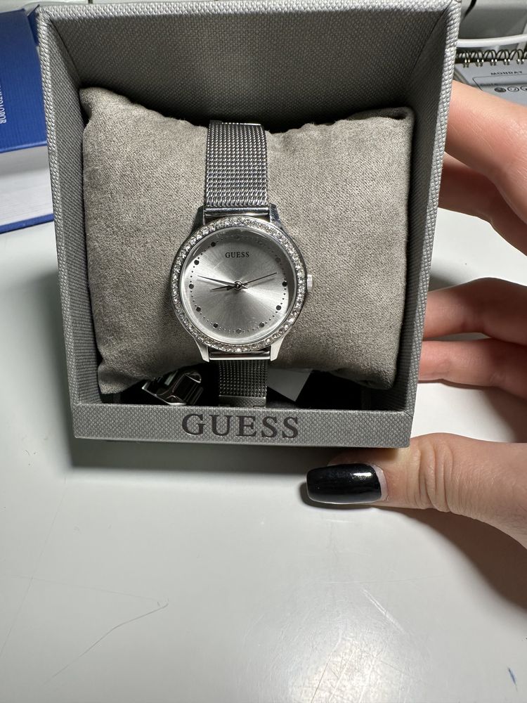 Women's watch - GUESS